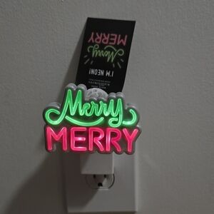 White barn bath & body works light up merry merry wallflower plug  nwt